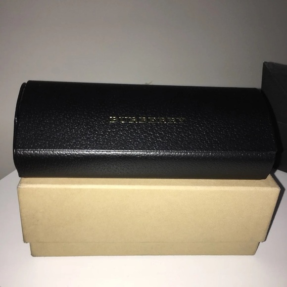 Men’s Burberry Sunglasses - Picture 3 of 9